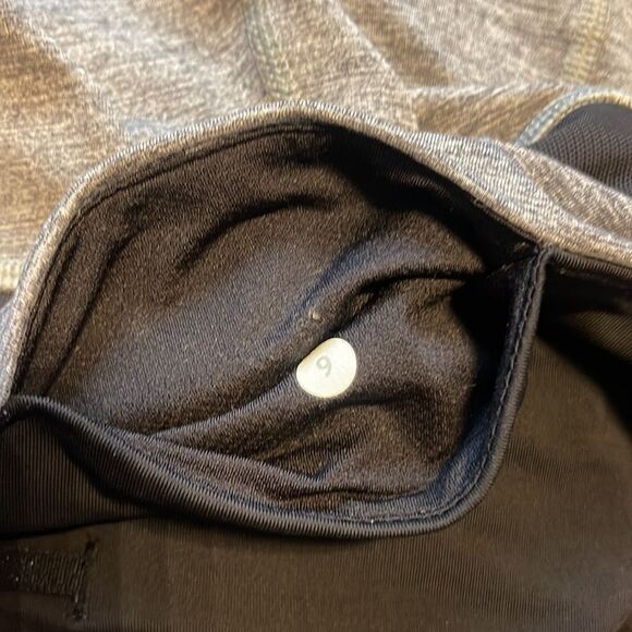 Lululemon size 6 leggings - Picture 3 of 3